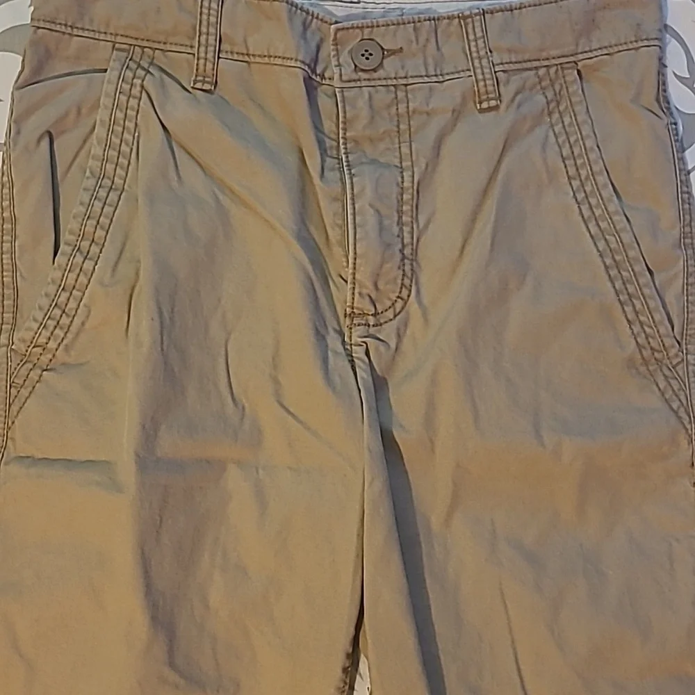 Old Navy Shots boys size 14 khaki beige tan